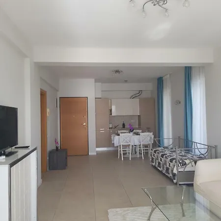 Stegeo Tudor's Apartment Mamaia